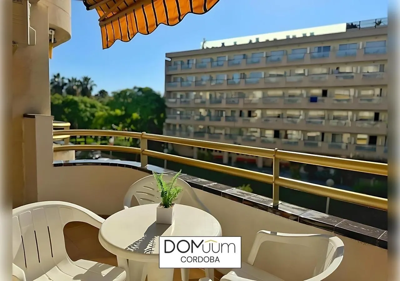 Domuum Holidays - Cordoba Apartments Салоу