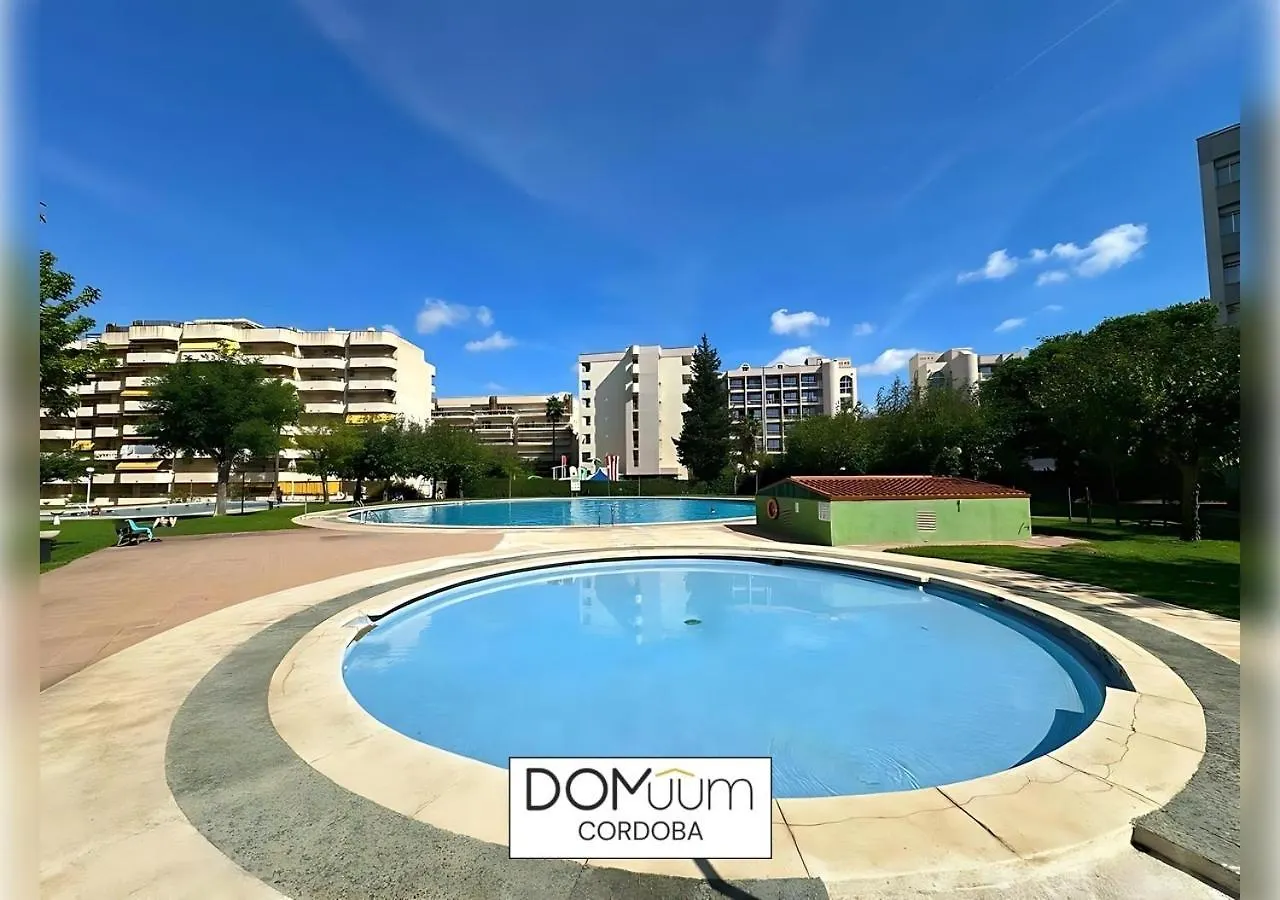 Domuum Holidays - Cordoba Apartments Салоу Испания
