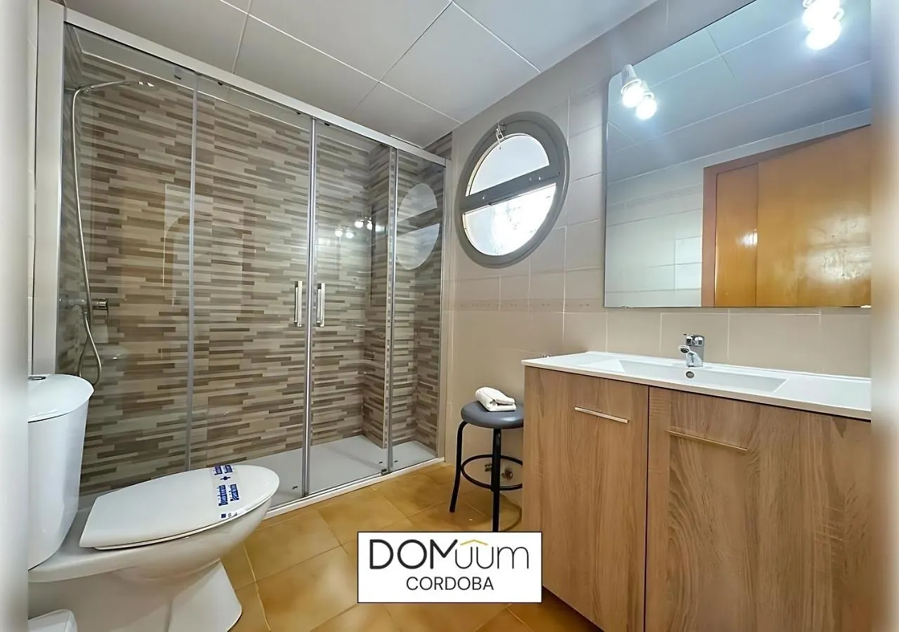 Domuum Holidays - Cordoba Apartments Салоу Испания