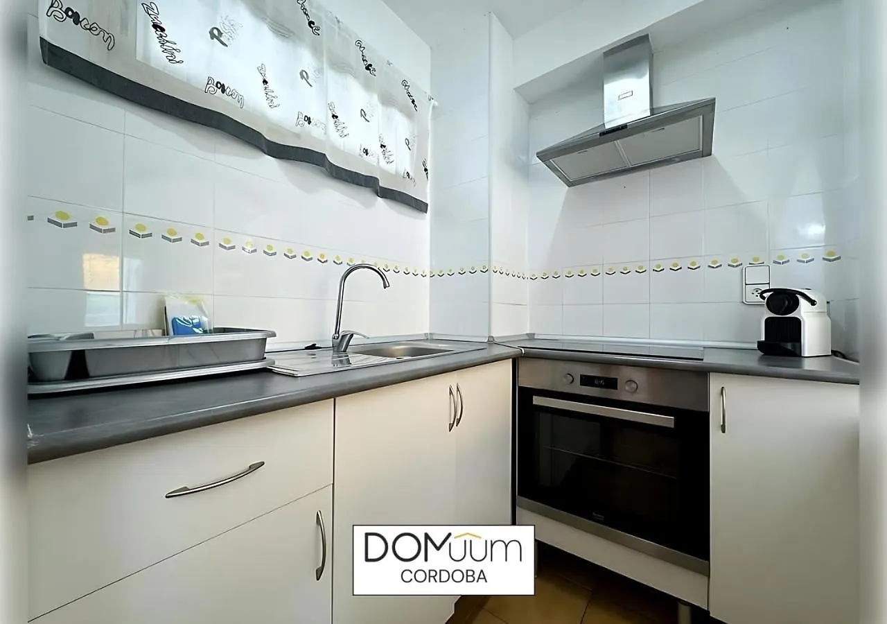 Domuum Holidays - Cordoba Apartments Салоу 0*,