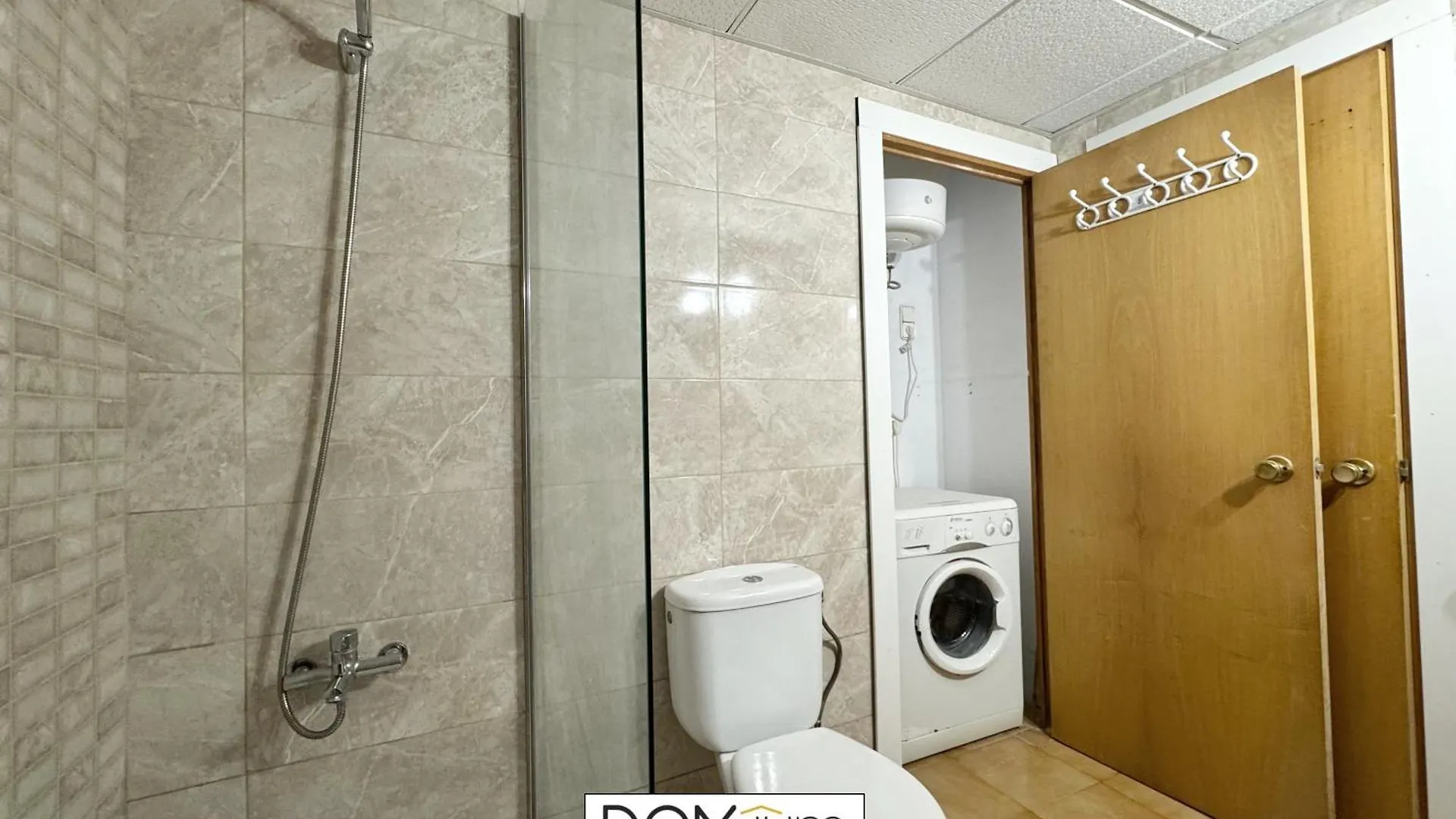 Domuum Holidays - Cordoba Apartments Салоу